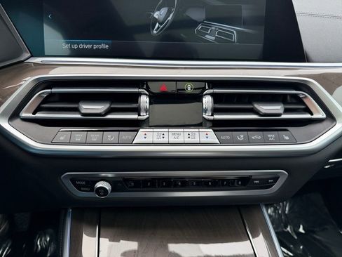 Used 2023 BMW X5 xDrive45e image 33