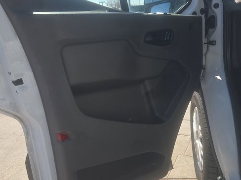 Used 2023 Ford Transit 350 XLT image 8