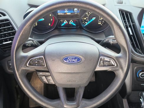 Used 2019 Ford Escape SE FWD image 16