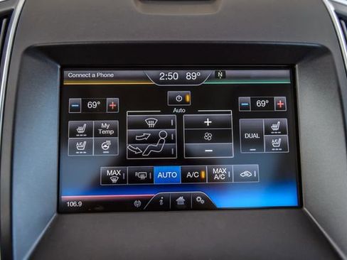 Used 2015 Ford Edge Titanium w/ Equipment Group 301A AWD/4WD image 22