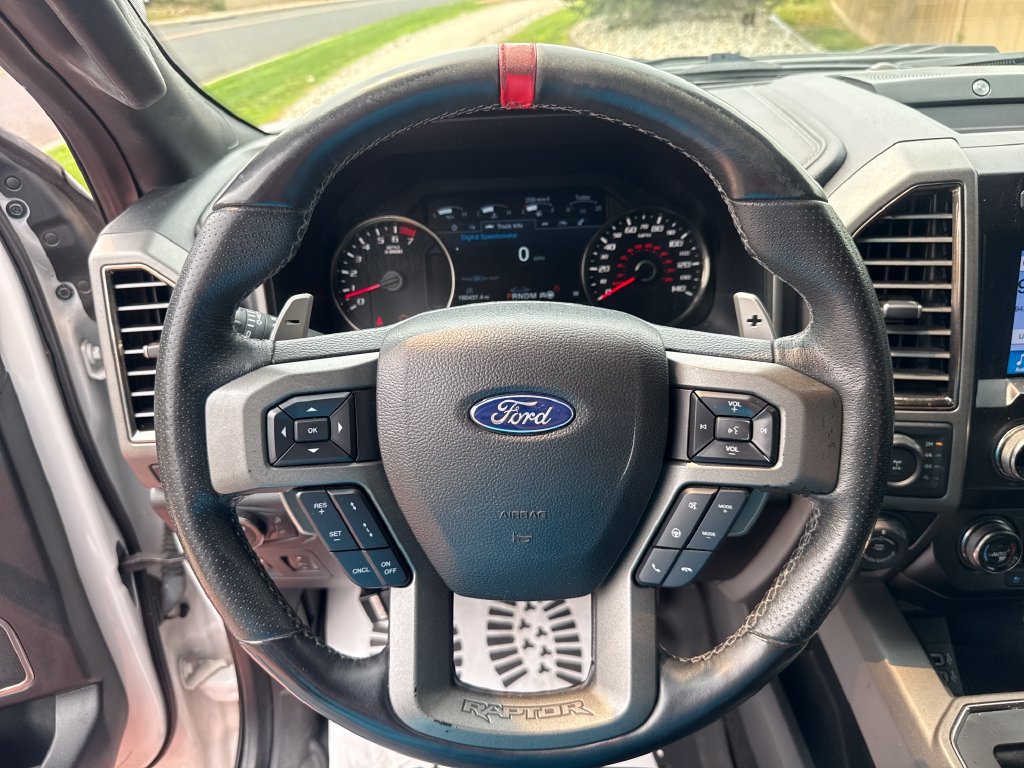 Used 2019 Ford F150 Raptor w/ Equipment Group 802A Luxury AWD/4WD image 14