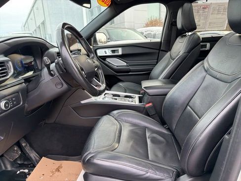 Used 2020 Ford Explorer ST w/ ST Street Pack image 12