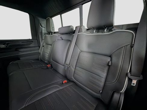 Used 2024 GMC Sierra 2500 AT4X AWD/4WD image 27