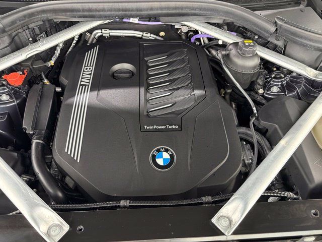 Used 2022 BMW X5 xDrive40i w/ Premium Package AWD/4WD image 43