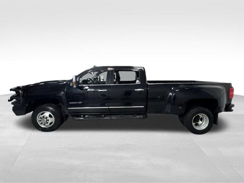 Used 2019 Chevrolet Silverado 3500 LTZ w/ Duramax Plus Package AWD/4WD image 7