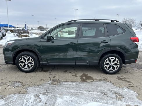 Certified 2023 Subaru Forester Premium image 4