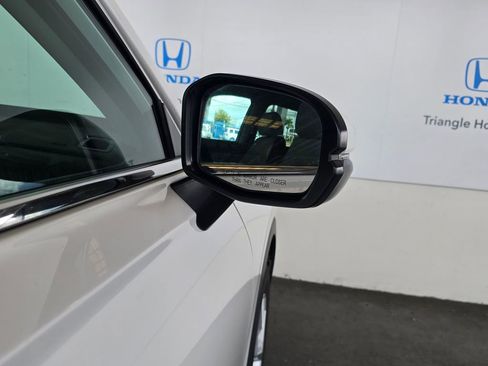 Used 2025 Honda CR-V LX image 29