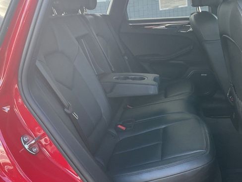 Used 2023 Porsche Macan Turbo image 9