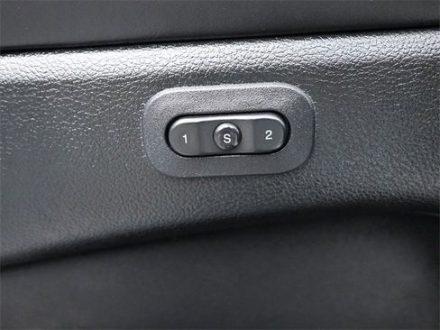 Used 2014 Jeep Grand Cherokee Overland image 29