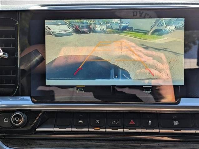 Used 2022 Chevrolet Silverado 1500 LT w/ Max Trailering Package AWD/4WD image 12