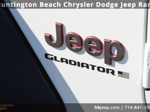 Used 2023 Jeep Gladiator Rubicon image 6