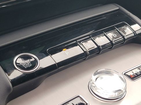 New 2025 Lincoln Navigator Reserve image 21