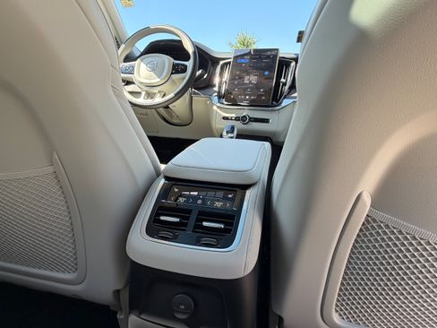 Certified 2026 Volvo XC90 T8 Ultra w/ Protection Package Premier AWD/4WD image 14