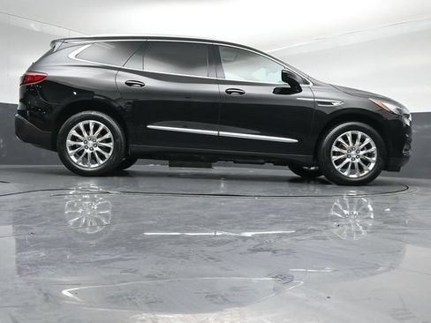 Used 2020 Buick Enclave Premium w/ Sun and Sites Package AWD/4WD image 45