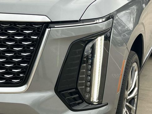 New 2026 Cadillac Escalade Luxury w/ Touring Package image 9