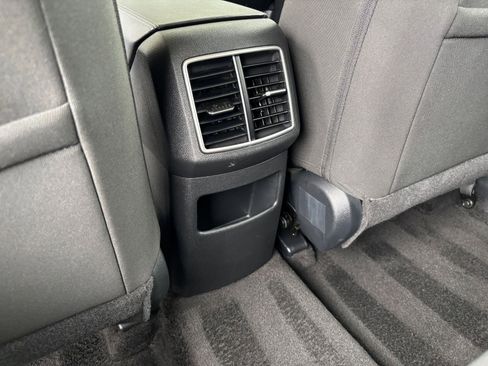 Used 2025 Kia Sportage LX FWD image 22