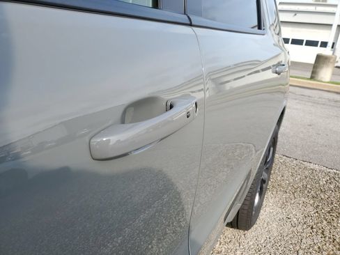 Used 2025 Dodge Durango GT AWD/4WD image 9