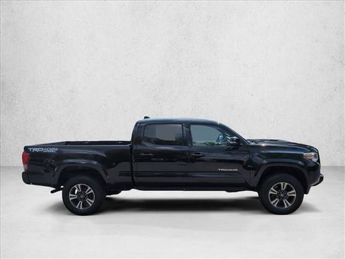 Used 2016 Toyota Tacoma TRD Sport w/ Towing Package AWD/4WD image 4