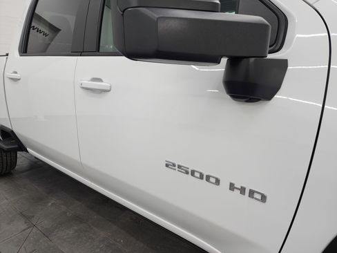 Used 2024 Chevrolet Silverado 2500 LT image 24