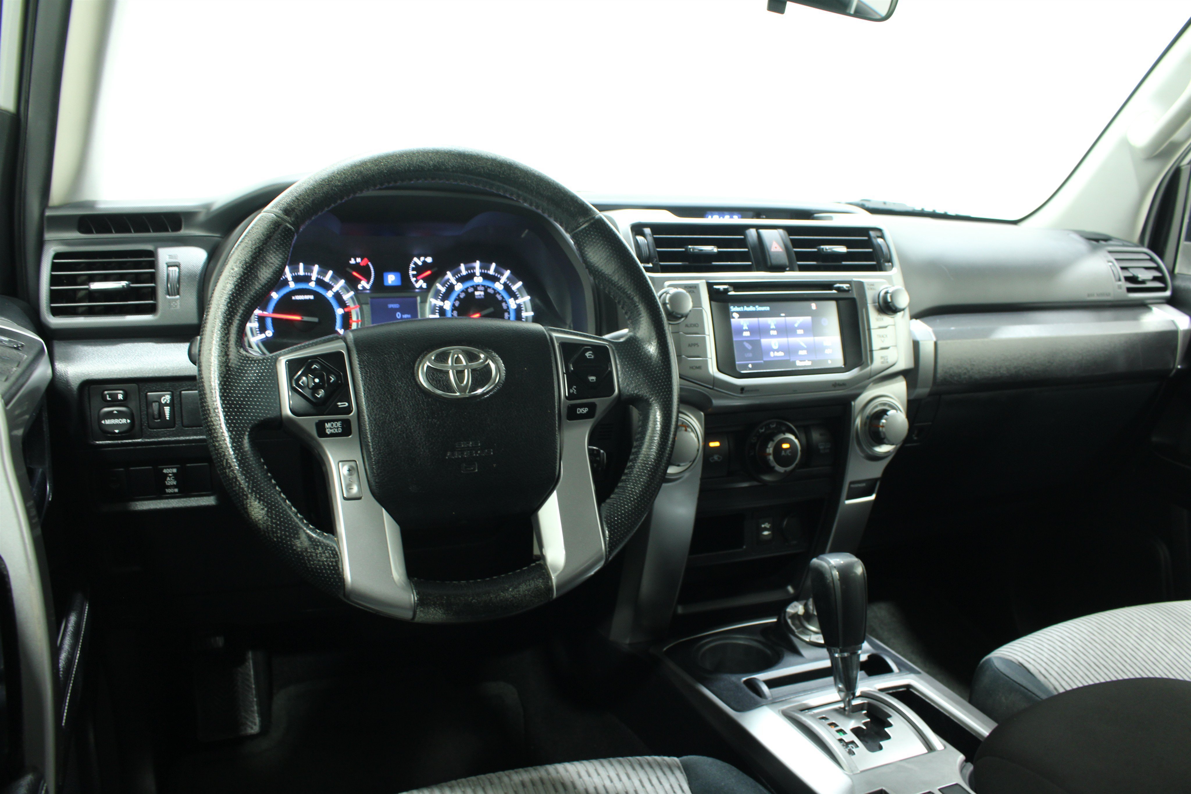 Used 2014 Toyota 4Runner SR5 AWD/4WD image 2