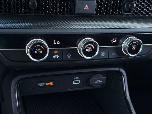 Used 2025 Honda CR-V LX image 17