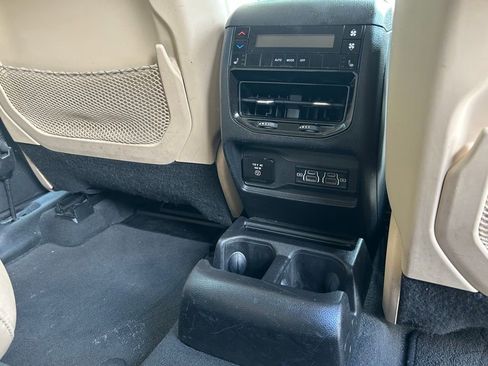 Used 2022 Jeep Grand Cherokee L Limited RWD image 37