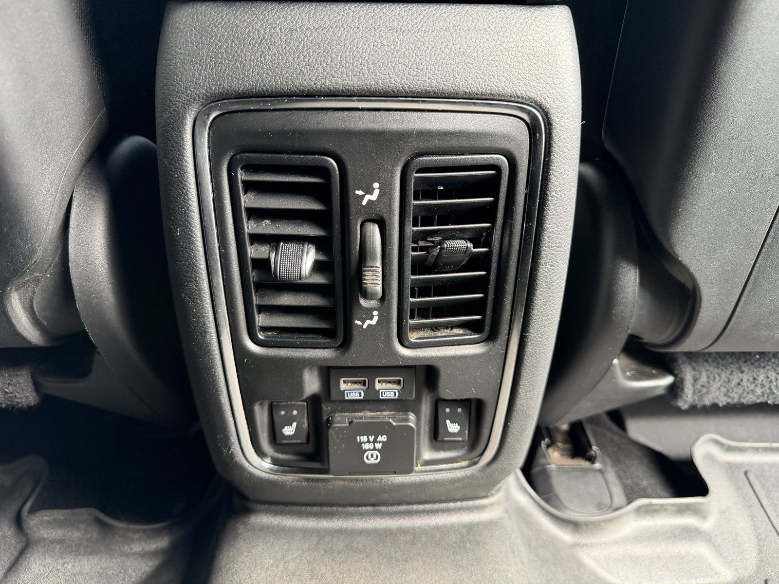 Used 2019 Jeep Grand Cherokee Overland AWD/4WD image 12