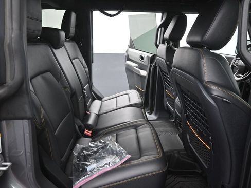 Used 2022 Ford Bronco Badlands AWD/4WD image 12