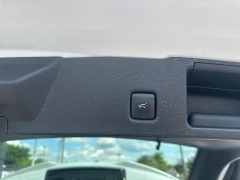 Certified 2025 Ford Escape ST-Line Select AWD/4WD image 29