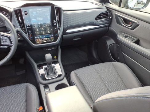 Used 2025 Subaru Forester Premium w/ Convenience Package #1 image 6