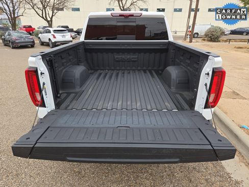 Used 2025 GMC Sierra 1500 AT4X image 12