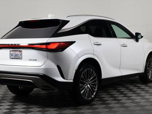 Certified 2023 Lexus RX 350 FWD w/ Accessory Package (Z1) image 4