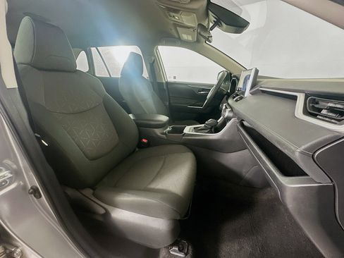 Used 2023 Toyota RAV4 XLE FWD image 29