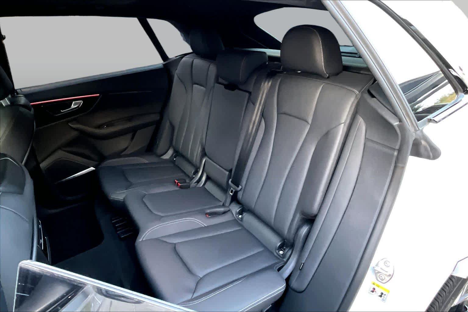 Used 2026 Audi Q8 Premium Plus AWD/4WD image 21
