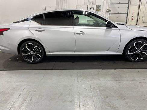 Used 2023 Nissan Altima 2.5 SR image 30