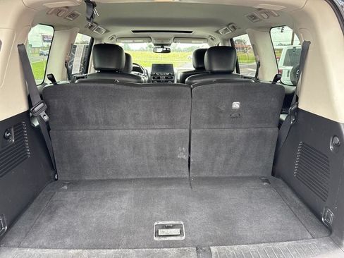 Used 2021 Nissan Armada SL w/ Captain's Chairs Package RWD image 8