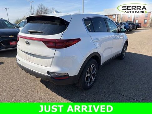 Used 2020 Kia Sportage LX w/ LX Popular Package image 3