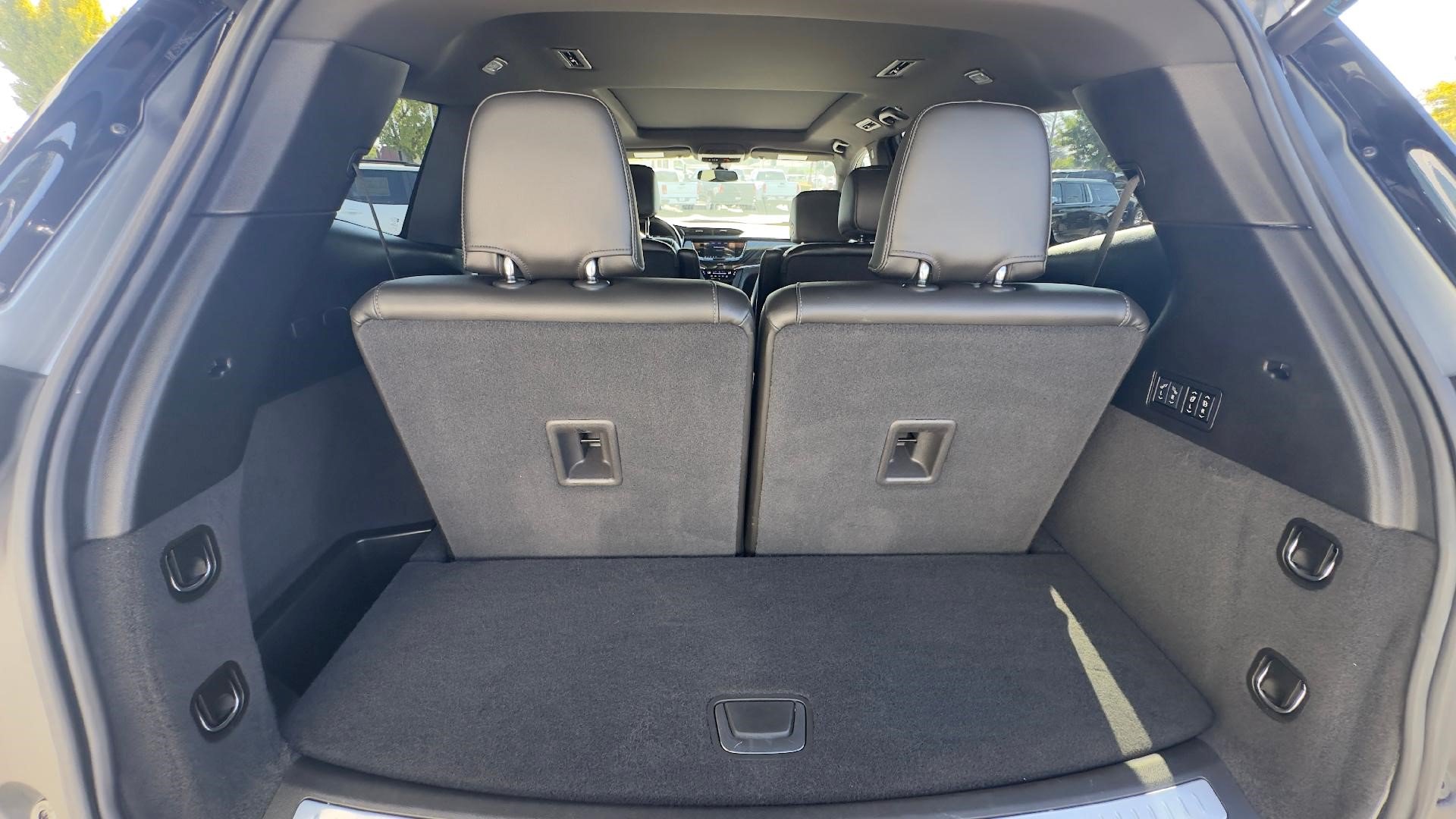 Certified 2025 Cadillac XT6 Premium Luxury AWD/4WD image 7