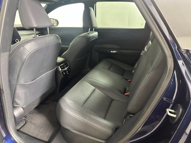 Used 2023 Lexus RX 350 Premium w/ Accessory Package AWD/4WD image 18