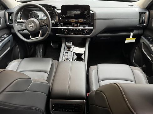 New 2025 Nissan Pathfinder SL AWD/4WD image 14