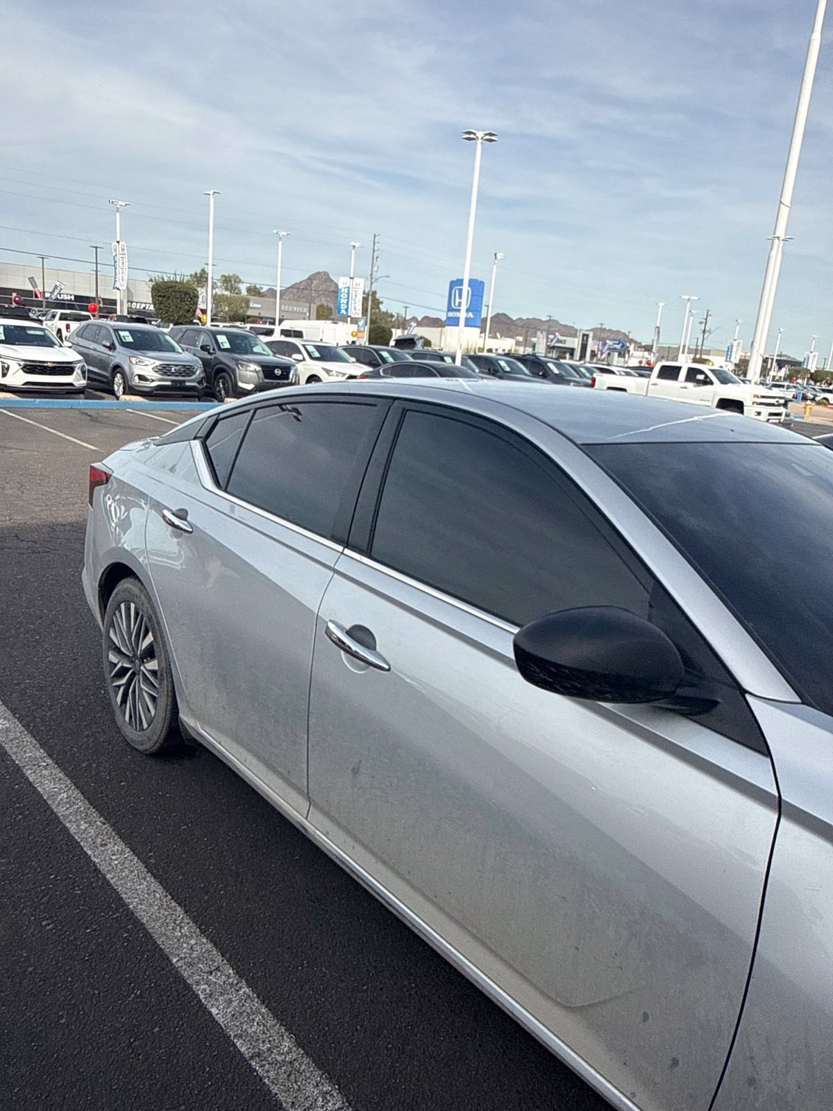 Used 2024 Nissan Altima 2.5 SV FWD image 14