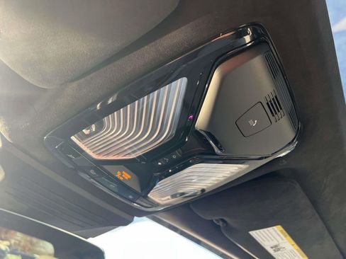 Used 2023 BMW X7 xDrive40i w/ M Sport Package image 29