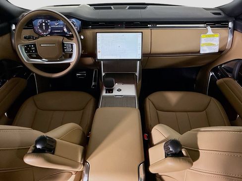 New 2026 Land Rover Range Rover Long Wheelbase SE AWD/4WD image 14