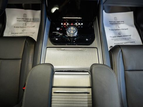 New 2026 Jeep Grand Wagoneer L 4WD image 31