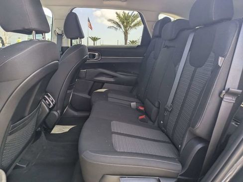Used 2024 Kia Sorento LX image 13