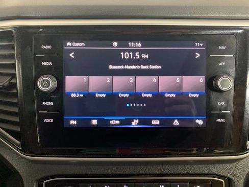 Used 2023 Volkswagen Atlas Cross Sport SEL Premium R-Line AWD/4WD image 4