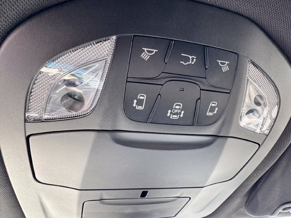 New 2026 Chrysler Pacifica Select FWD image 21