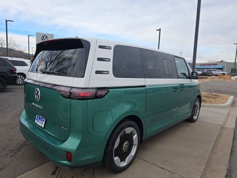 New 2025 Volkswagen ID. Buzz Pro S Plus image 5