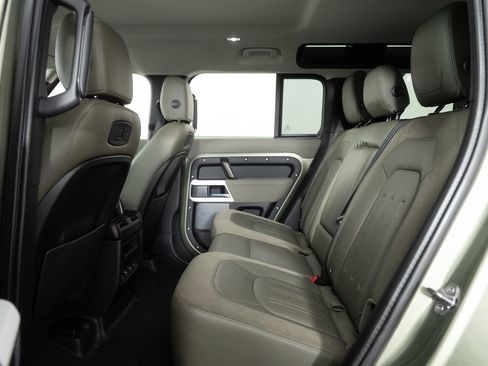 Used 2020 Land Rover Defender 110 S image 17