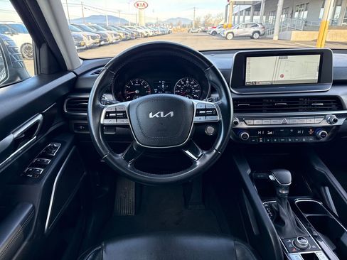 Certified 2022 Kia Telluride LX image 18